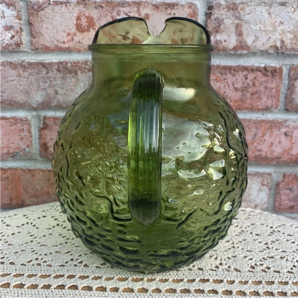 Vtg 1970s Anchor Hocking Lido Milano Avocado Green Ball Pitcher
